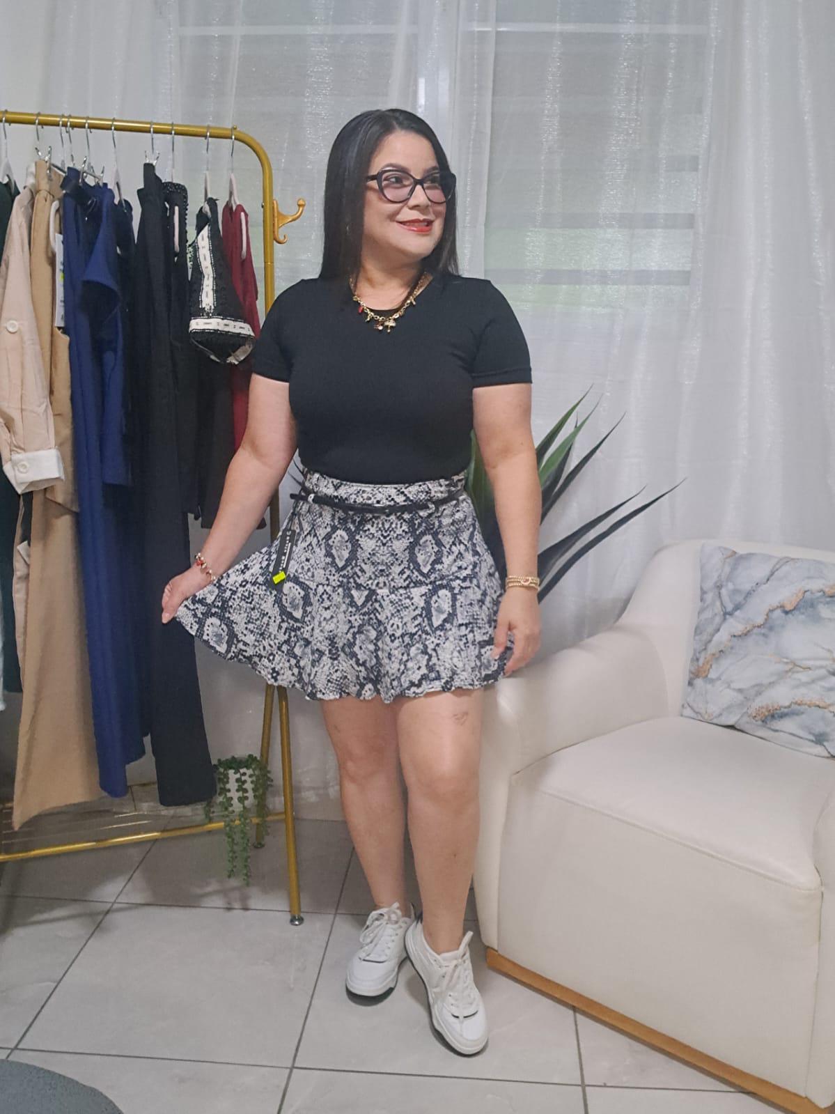 Falda corta con estampado de flores