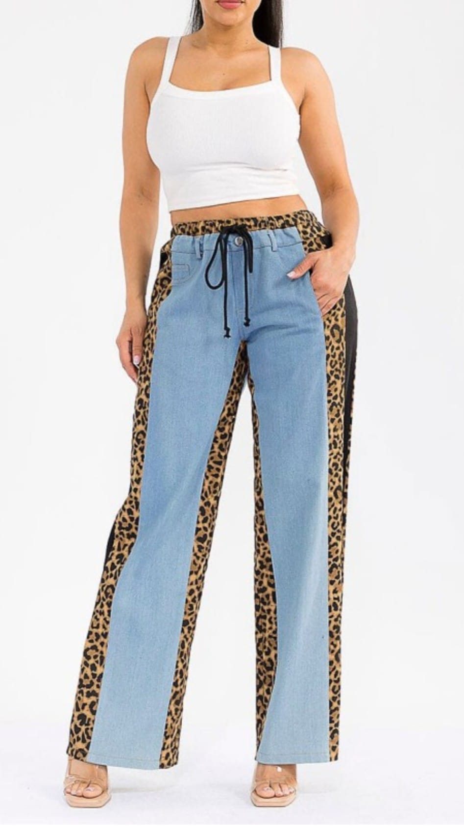 Denim con animal print details