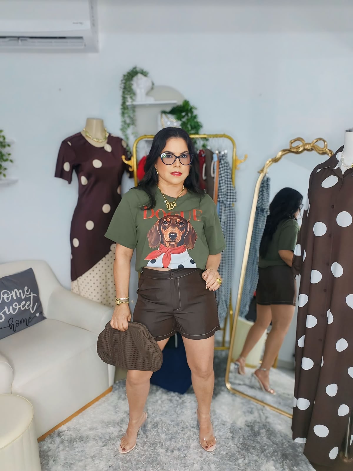Doxie Graphic Crop Top