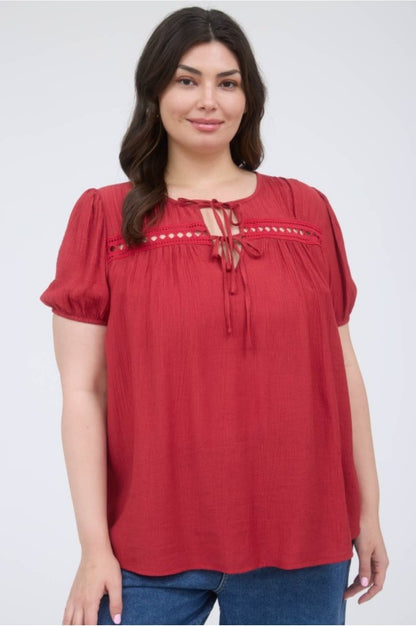 Blusa con lazo en el pecho