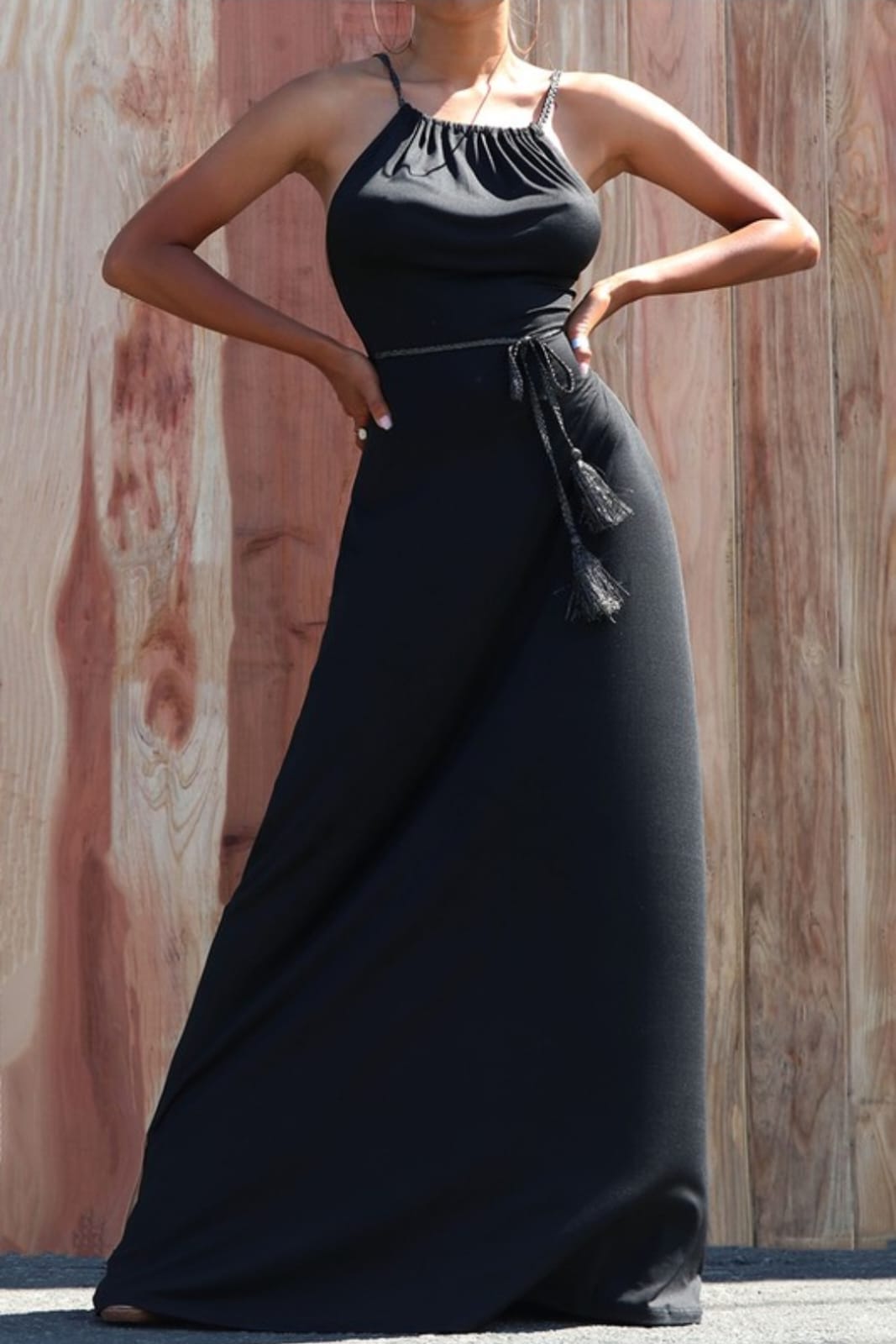 Backless maxi black dress
