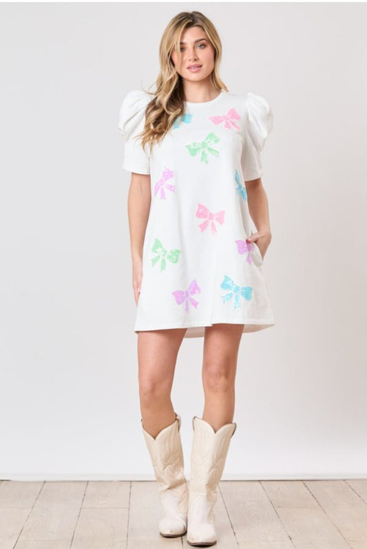 Vestido corto de manga abombada