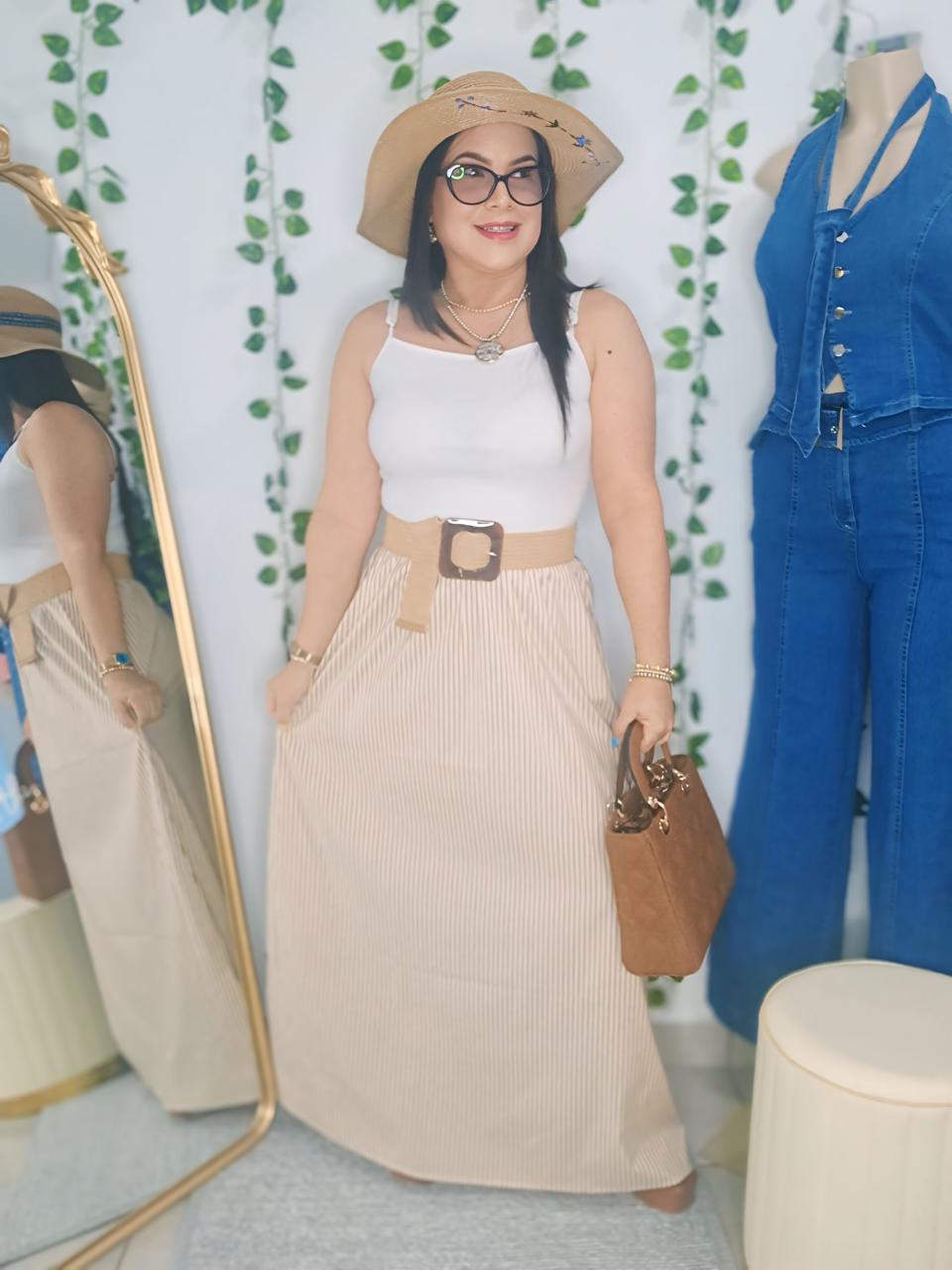 Vestido blanco y beige