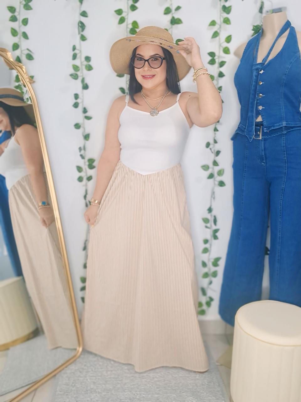 Vestido blanco y beige